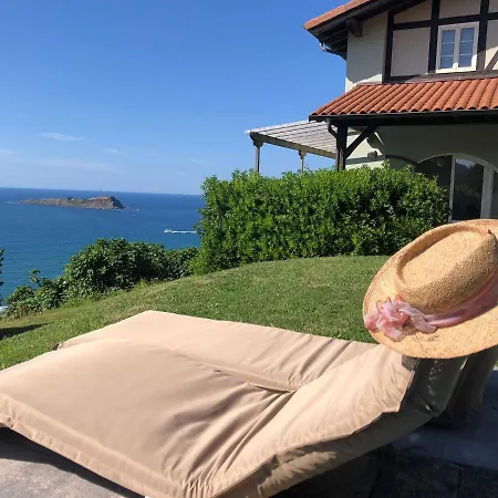 Adosado En La Costa Con Excelentes Vistas Al Estuario De Urdaibai Mundaka