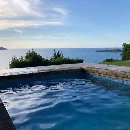 Nyaraló Adosado En La Costa Con Excelentes Vistas Al Estuario De Urdaibai Mundaka