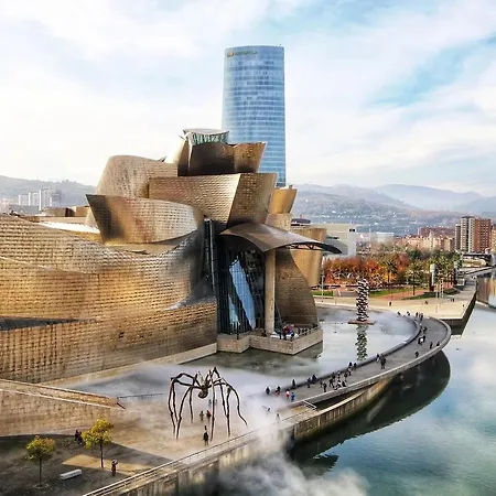 Adosado En La Costa Con Excelentes Vistas Al Estuario De Urdaibai Nyaraló *