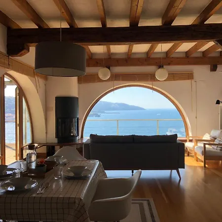 Adosado En La Costa Con Excelentes Vistas Al Estuario De Urdaibai Mundaka